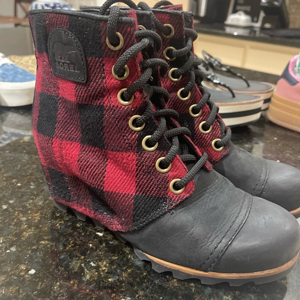 Sorel Black and Red Checkered Boots